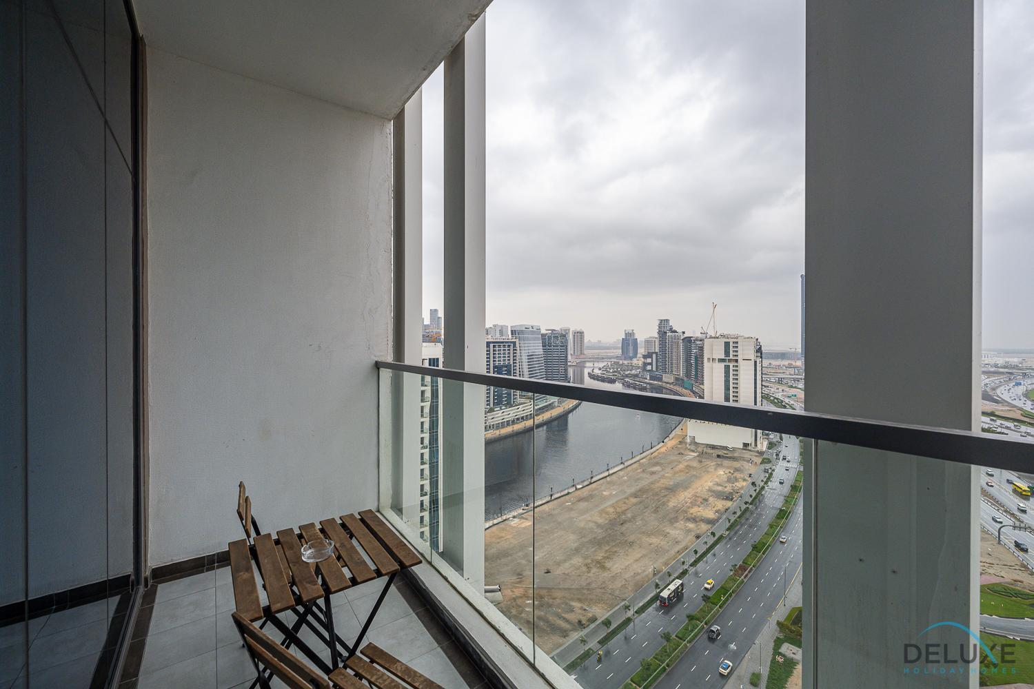Rate Of The Week Modern Studio With Canal Views By Deluxe Holiday Homes Dubai Exterior photo